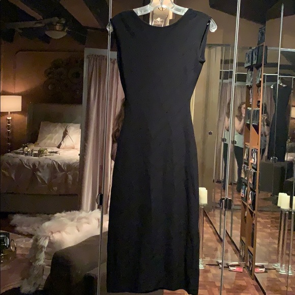 Black dress - Picture 4 of 5